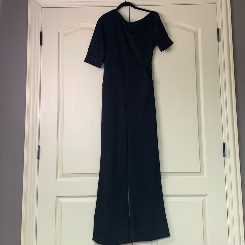 Black asymmetrical-shoulder jumpsuit